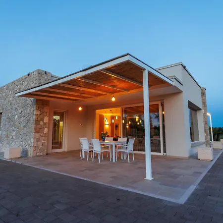 Santo Spirito Villa *